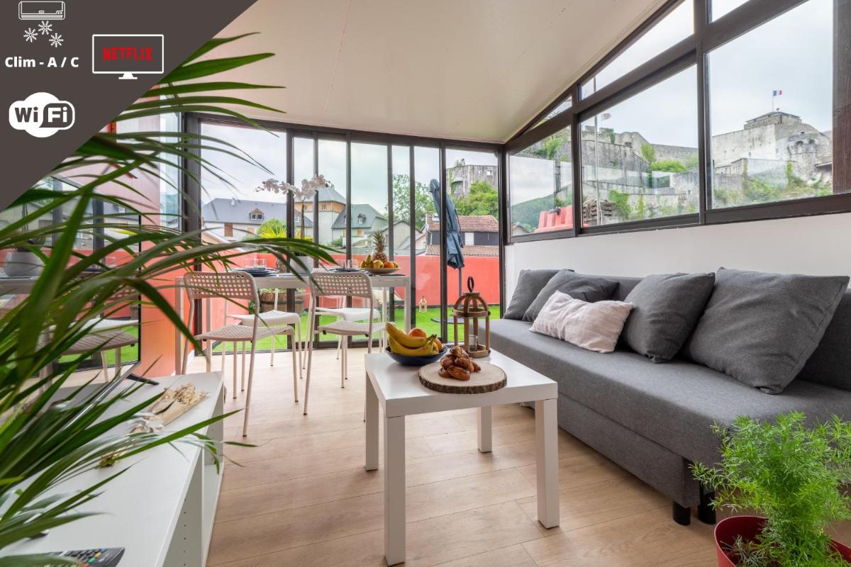 Air-conditioned flat with terrace - Private & independent - Lourdes - Housity