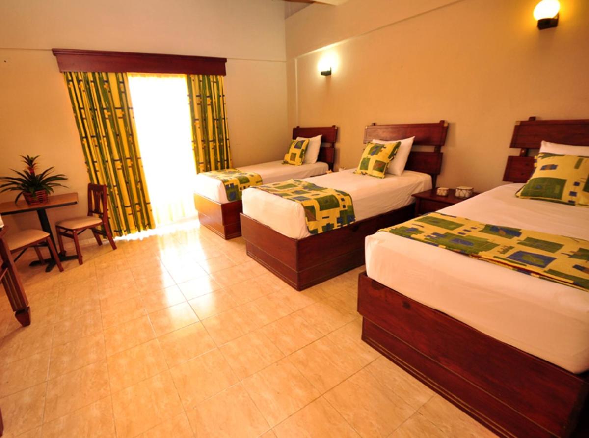 Hotel & Casino Flamboyan - Housity