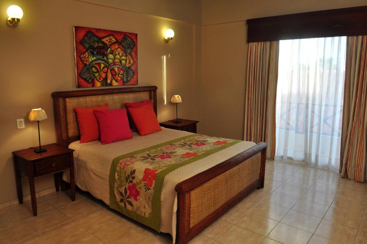 Hotel & Casino Flamboyan - Housity