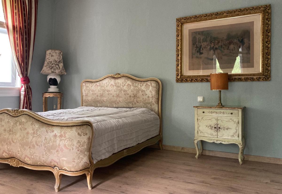 Jagdschloss Hummelshain B&B - Housity