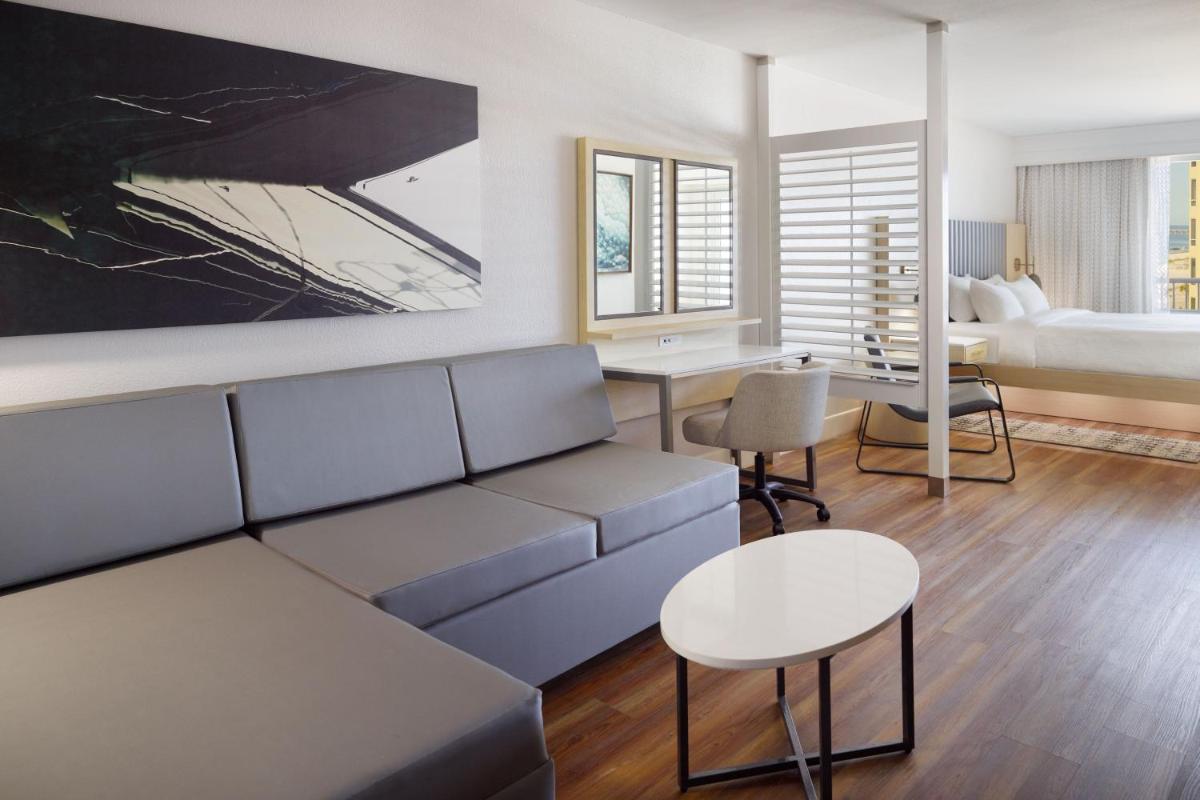 SpringHill Suites by Marriott Pensacola Beach - Housity