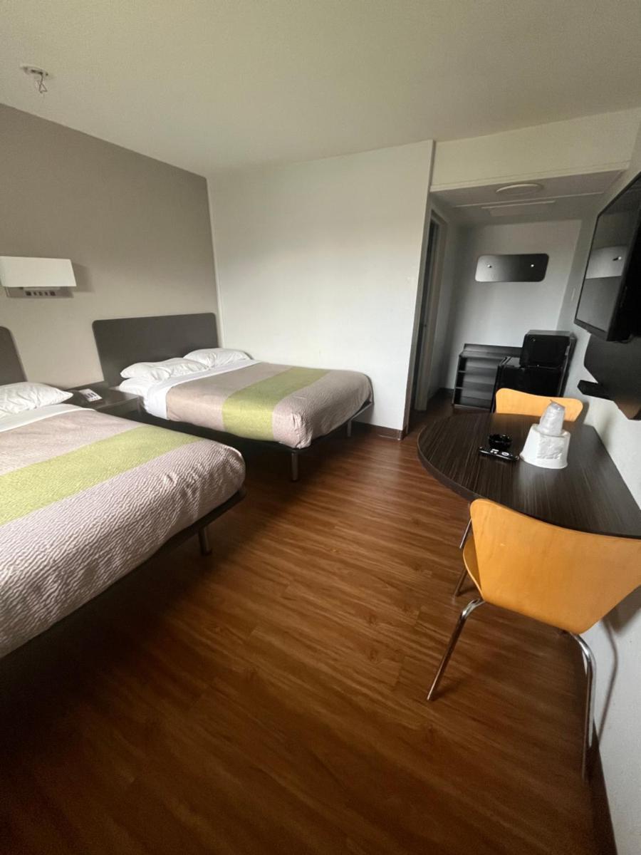 Motel 6-Wichita, KS - AIRPORT - Housity