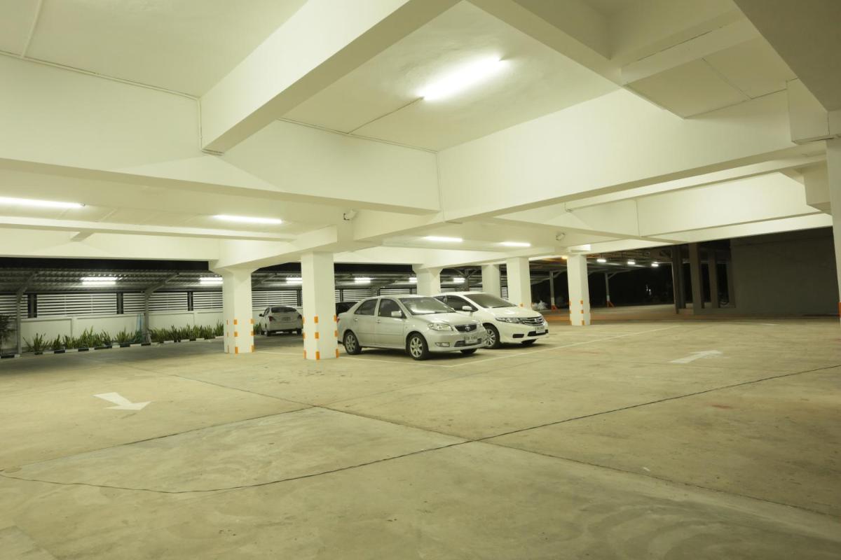 V Hotel Ubon Ratchathani - Housity