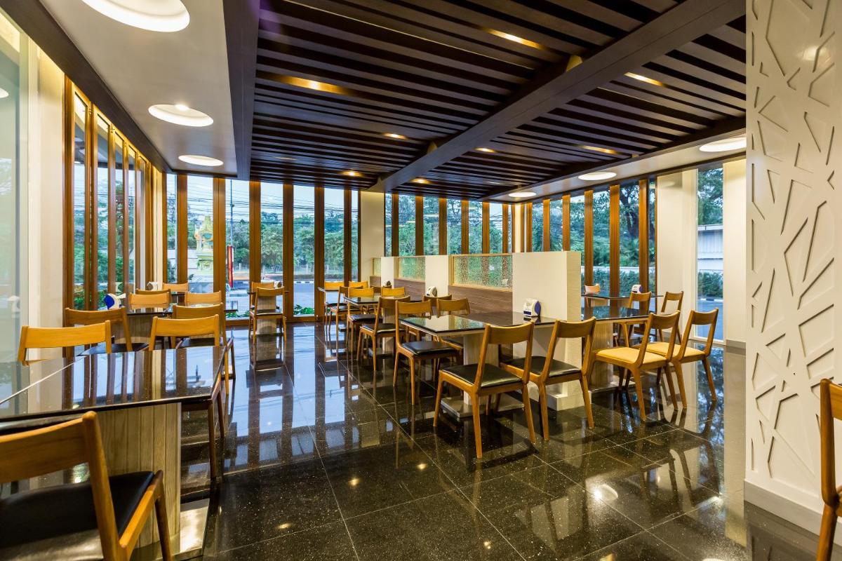V Hotel Ubon Ratchathani - Housity