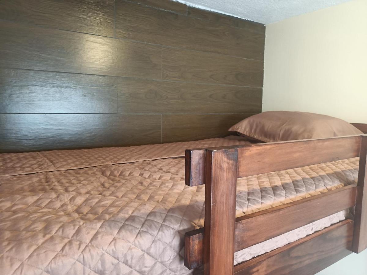 Budget Hostel Guatemala - Housity