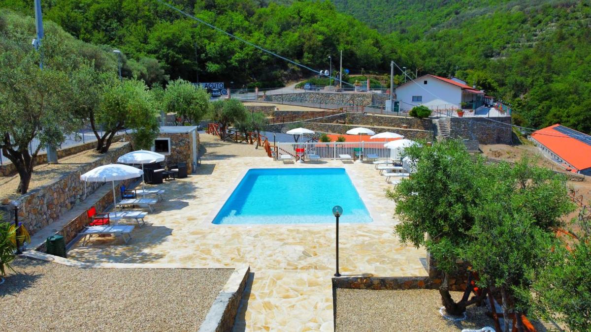 Agriturismo Monte Acuto - natura, mare & relax in piscina - Housity