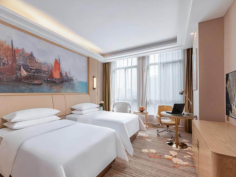 Vienna Hotel Danyang Glasses City High Speed Railway Station Dabo - Housity