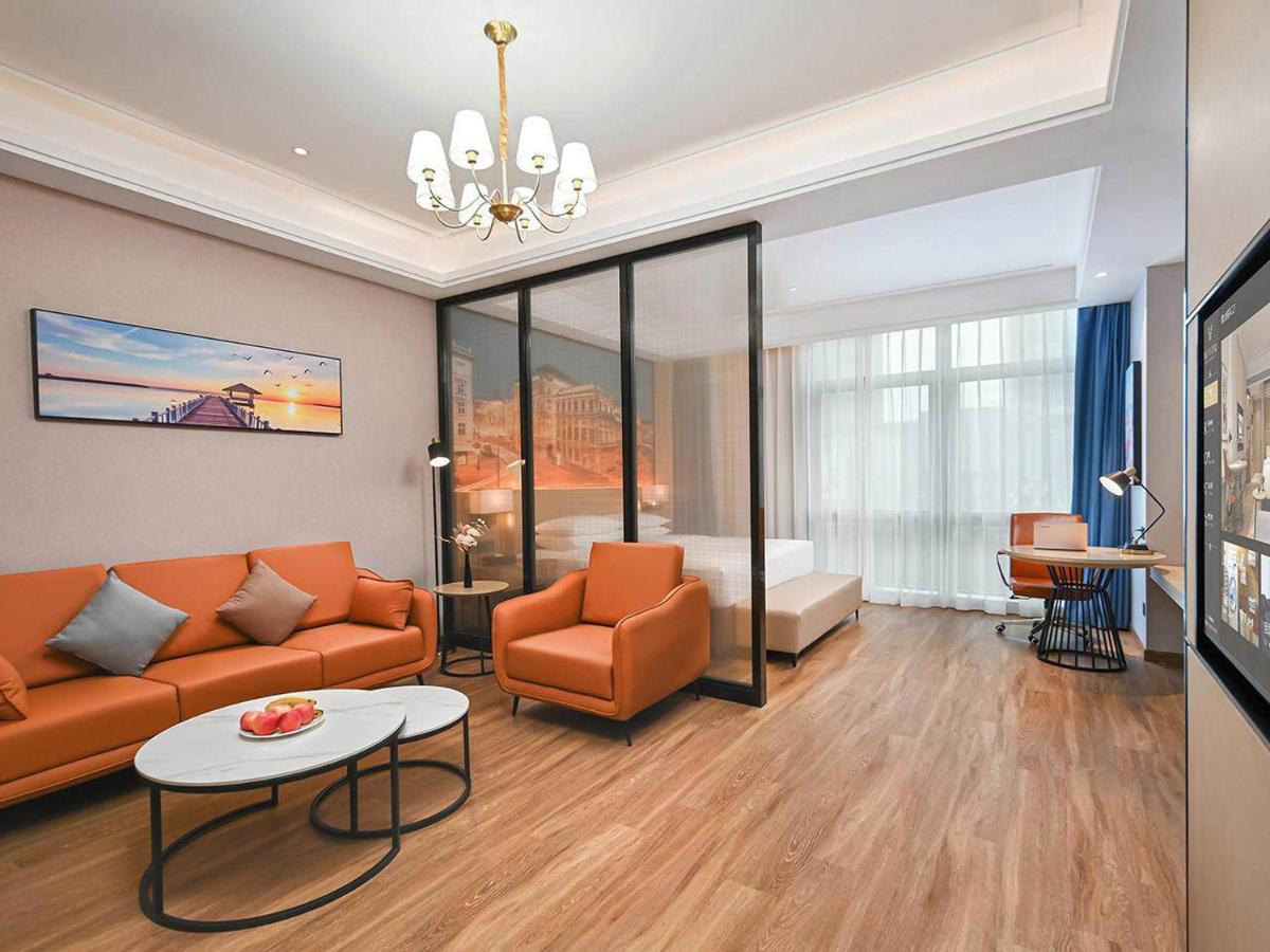 Suitetrails - Vienna International Hotel Chongqing Central Park 5 0