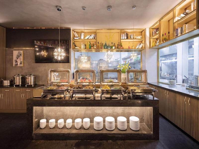 Kyriad Marvelous Hotel Guangzhou Shangxiajiu Pedestrian Street - Housity