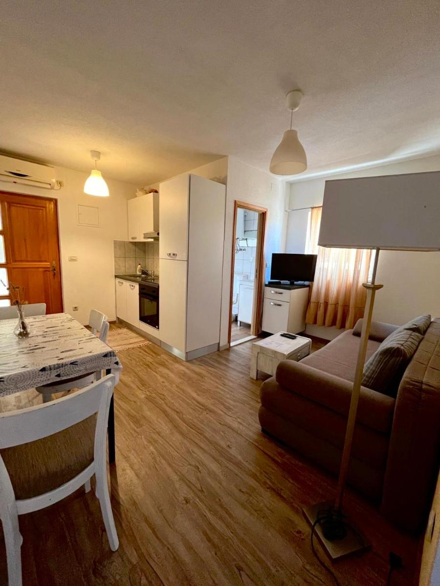 Villa Anita - Housity