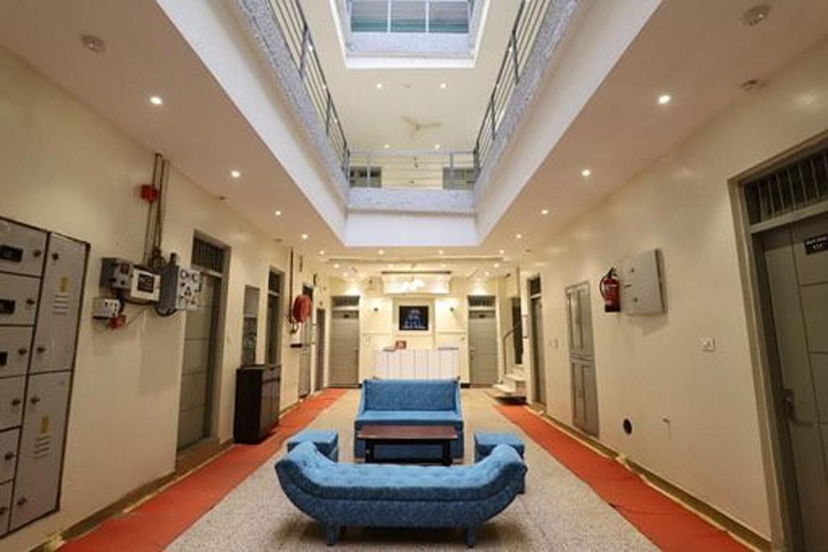 Amrit Hotel - Housity
