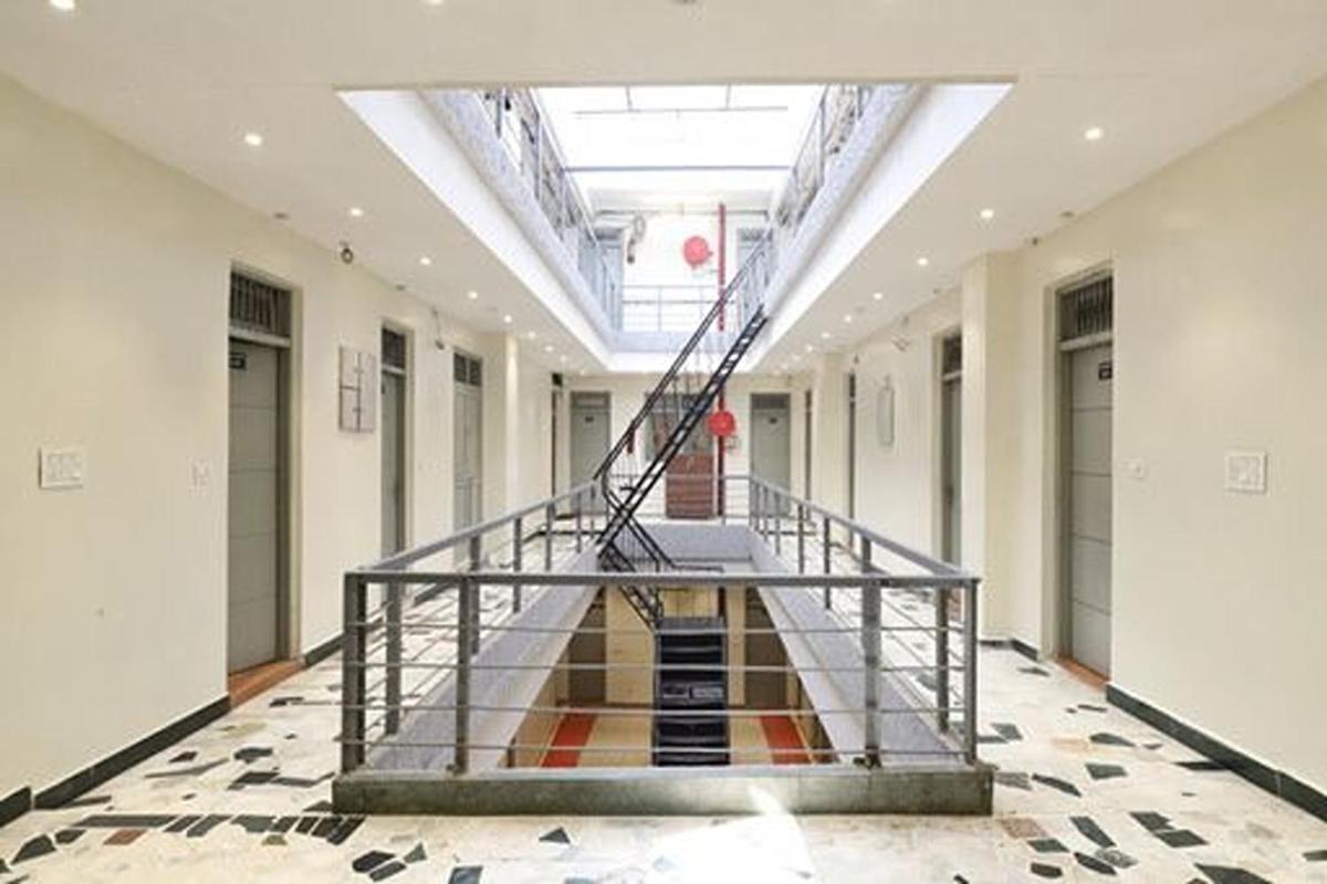 Amrit Hotel - Housity