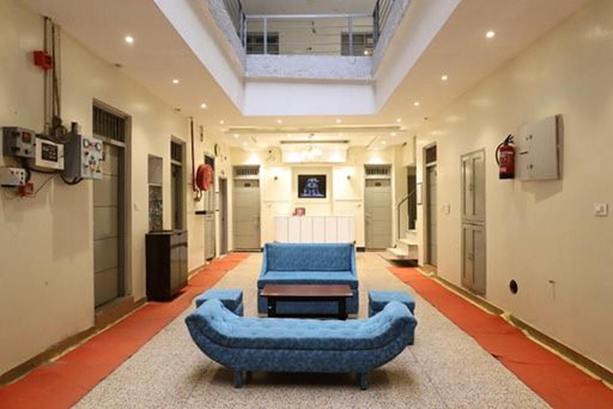 Amrit Hotel - Housity