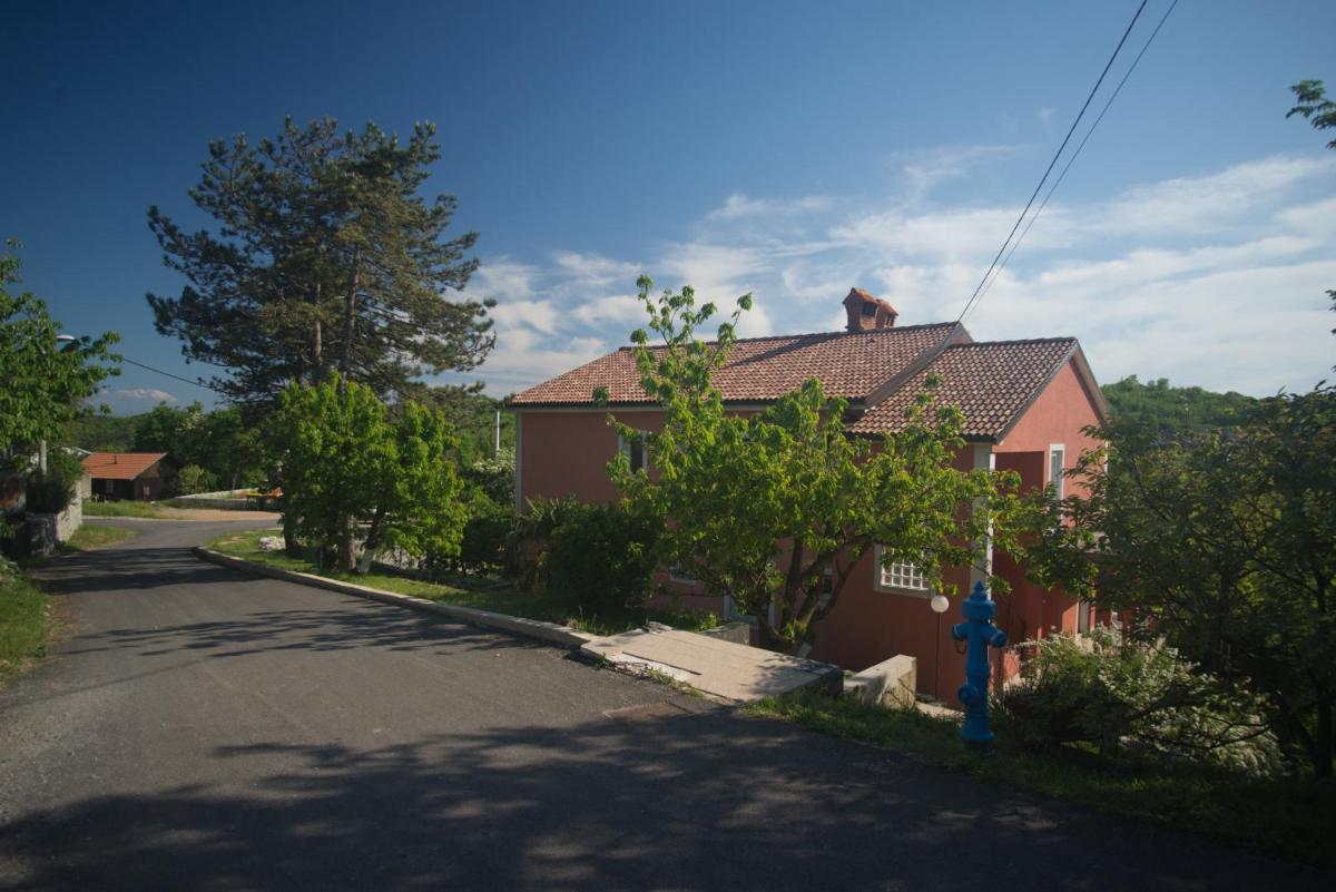 Apartment Galjanić - Housity
