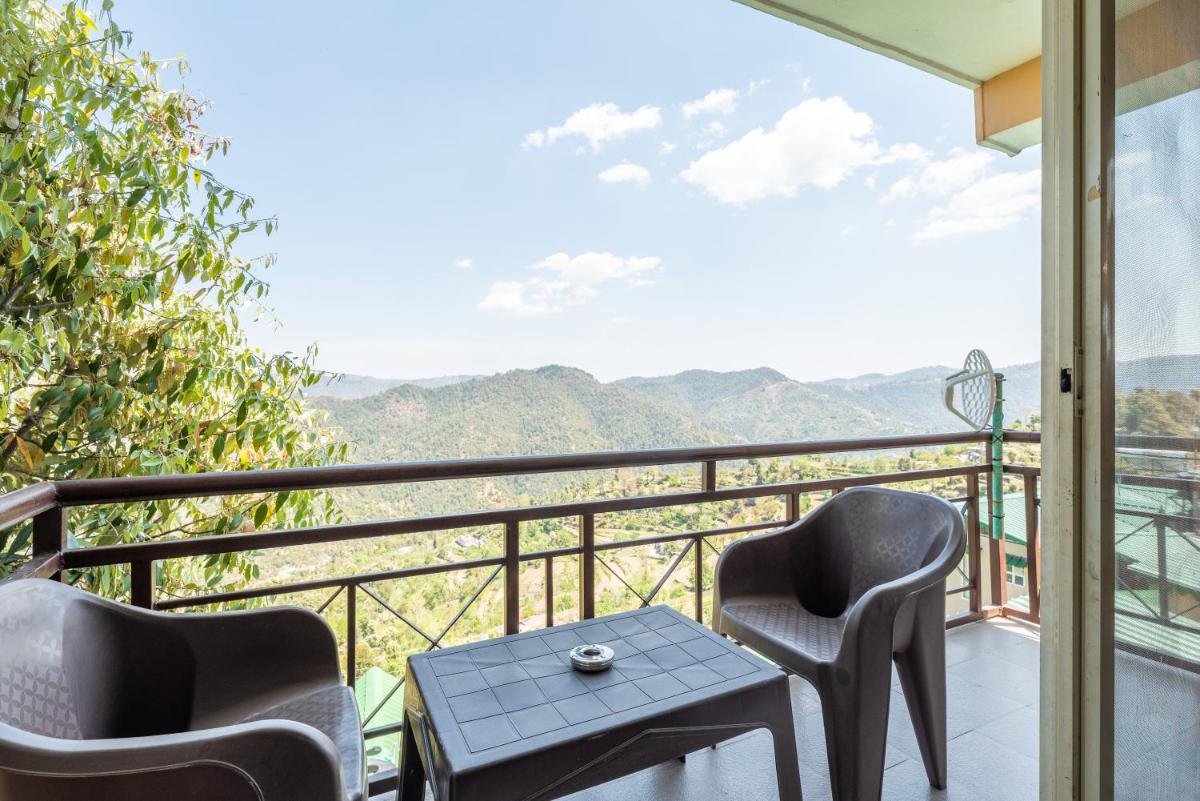 Morning Ridge, Studio overlooking the hills w wifi by Roamhome - Housity