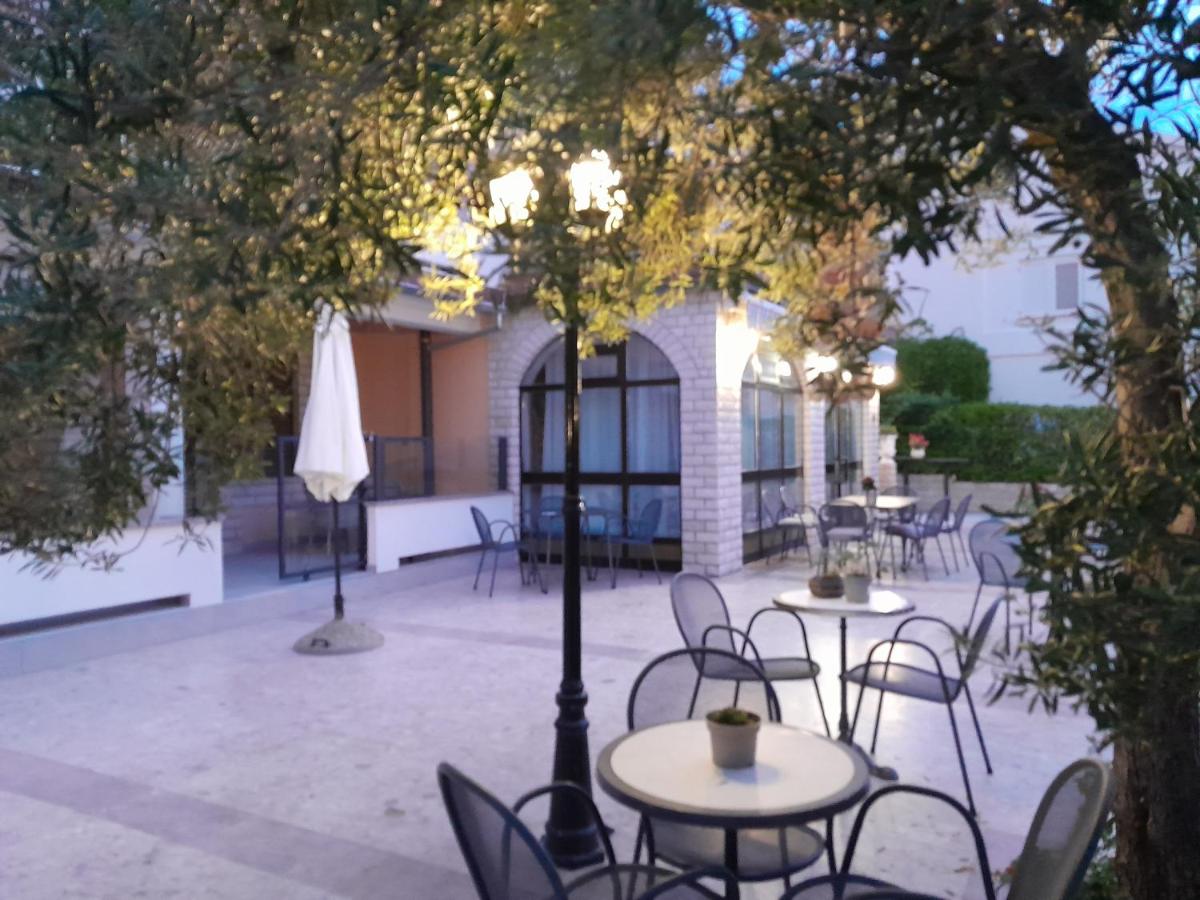 Apartments Vesela - Housity