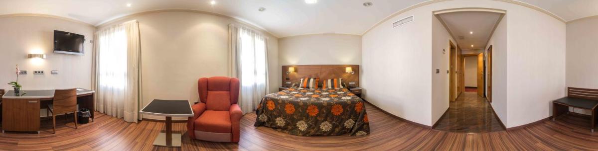 Hotel El Churra - Housity