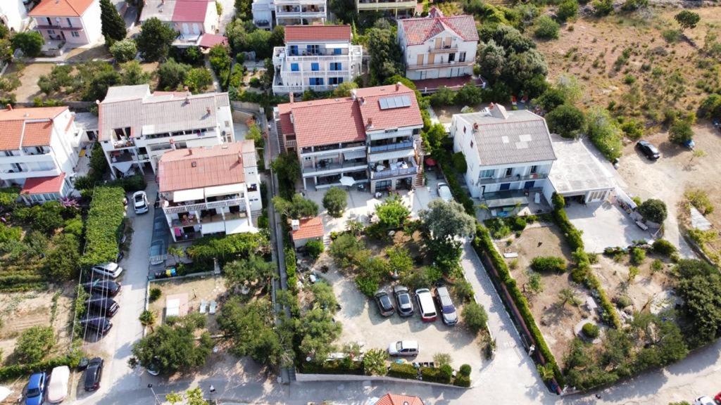 Apartments Vesela - Housity