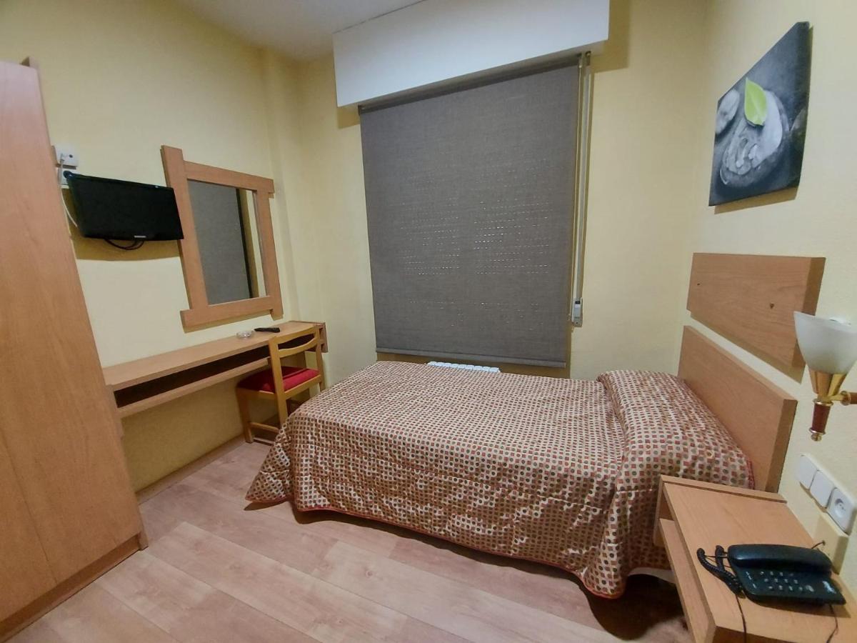 Hotel Castilla - Housity