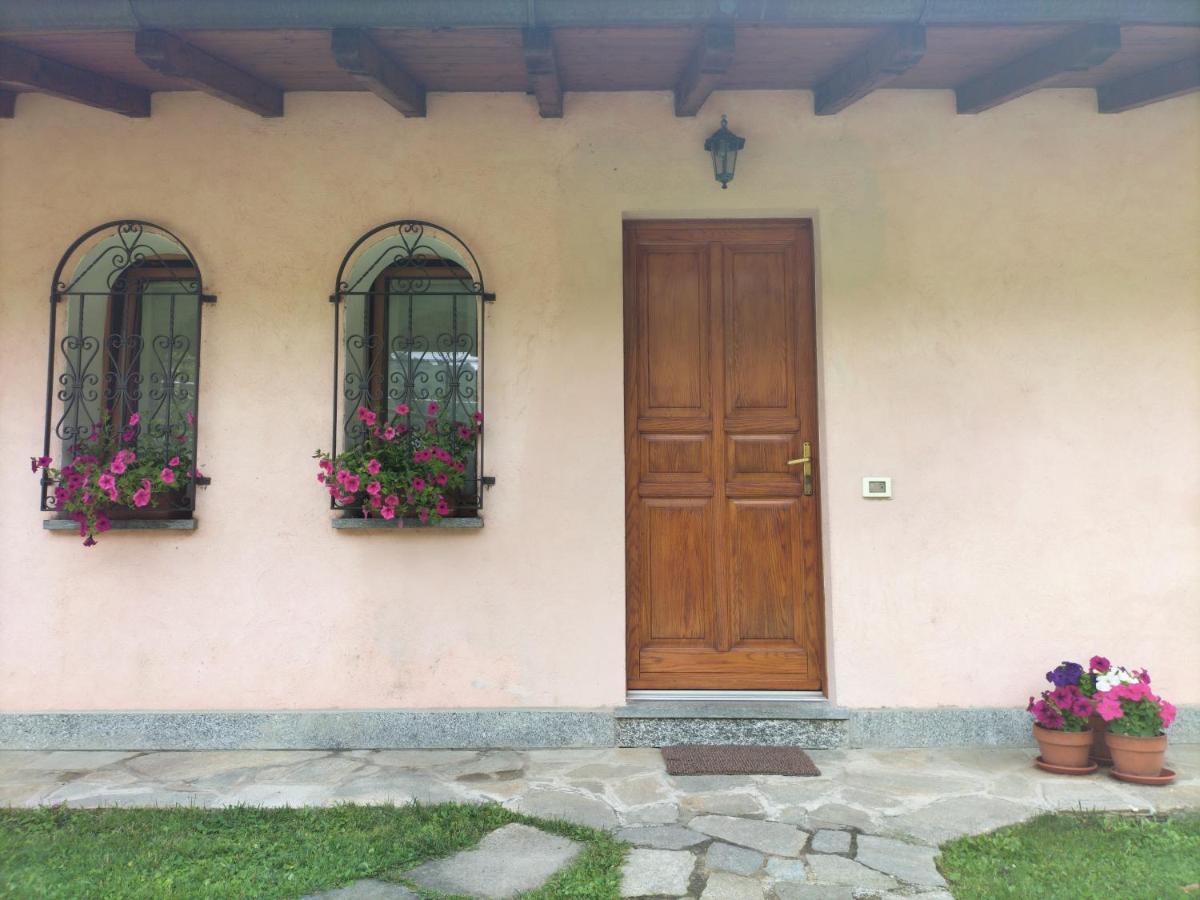 The Balcony on the Lake - Housity