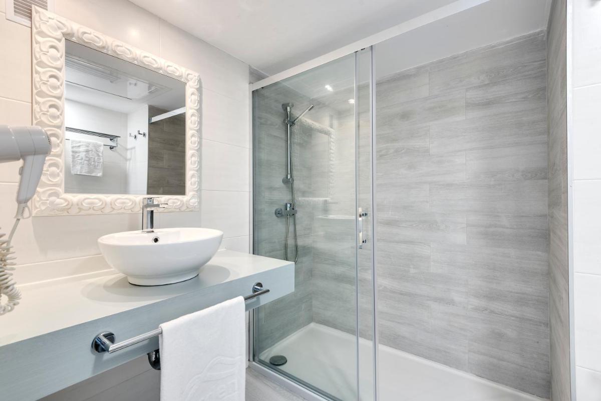 Un baño de Alcudia Garden Aparthotel