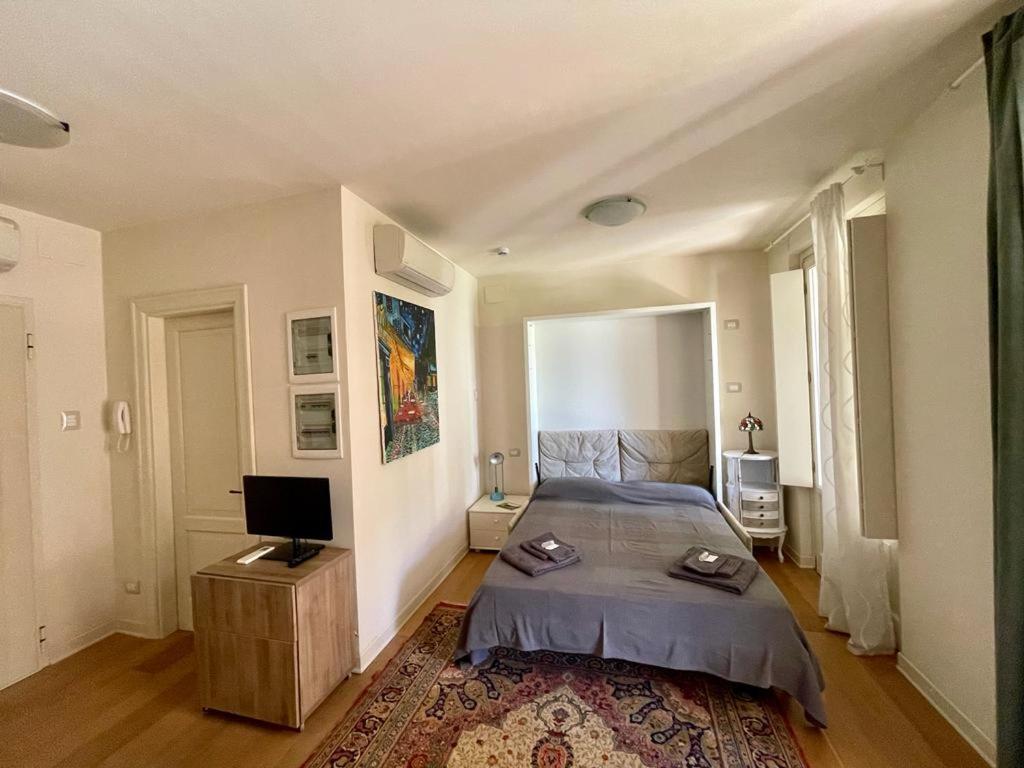 Golf House & Spa - Housity