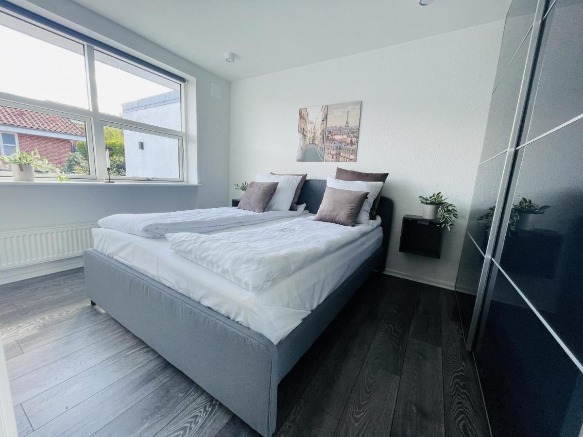 aday - Elegant Apartment with Terrace - Housity