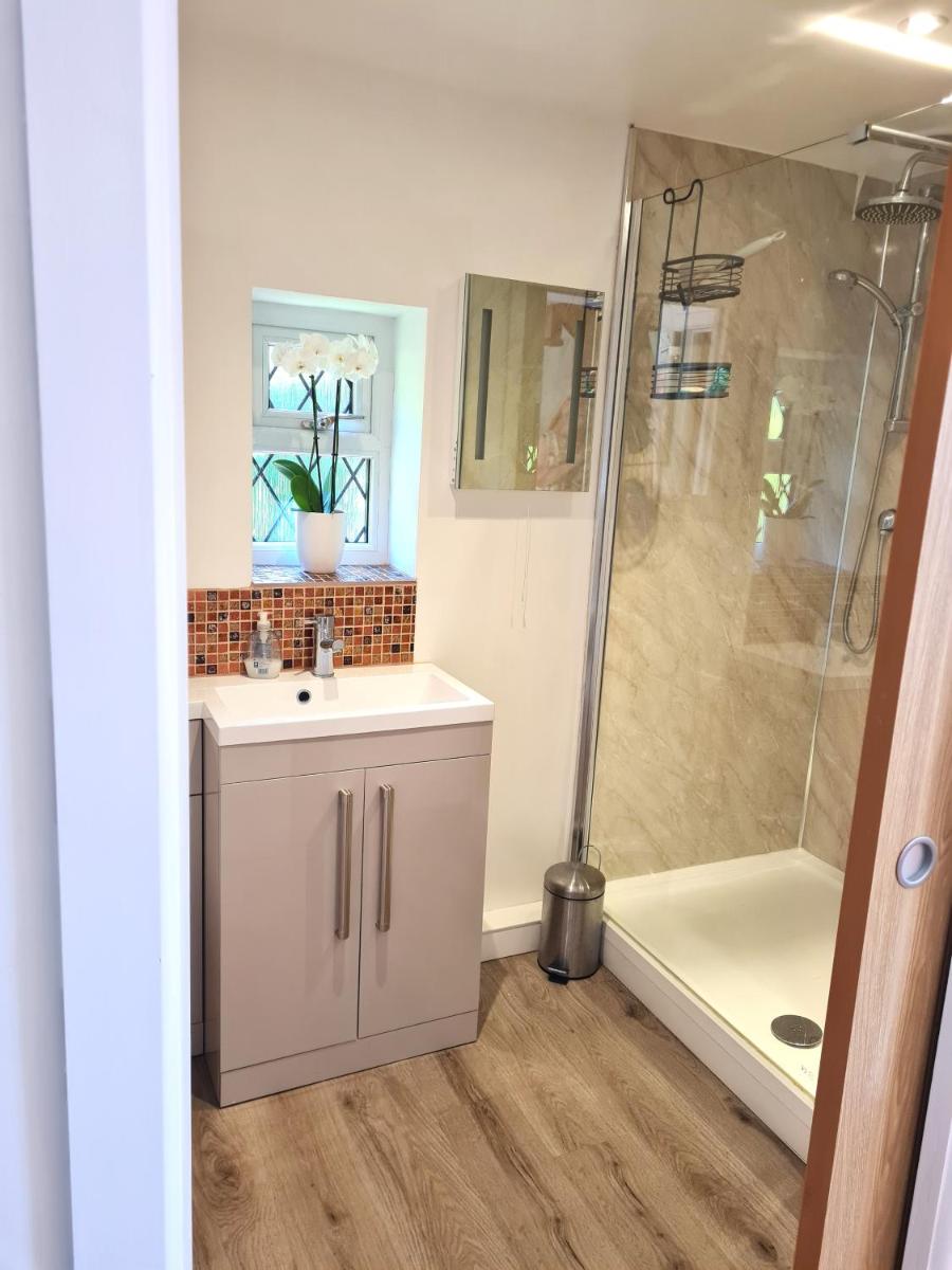 Topsy-Turvy, Gardeners Cottage, Clungunford, Ludlow, Shropshire SY70PN - Housity