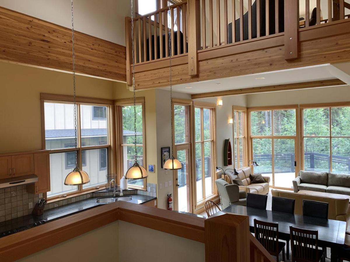 On the Run Chalet by Bear Country - Housity