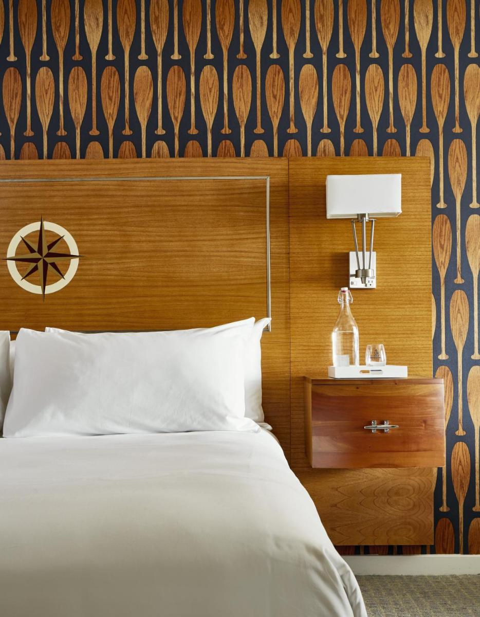 Waterfront Hotel, part of JdV by Hyatt - Housity