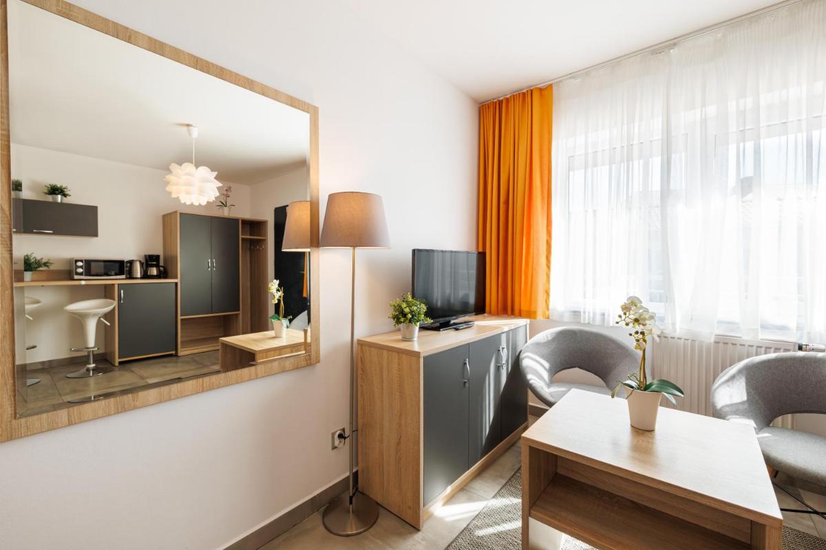 SEO2 Rewal - Apartamenty z osobnym wejściem, grzany basen, darmowe sauny, parking, grill, wifi - Housity