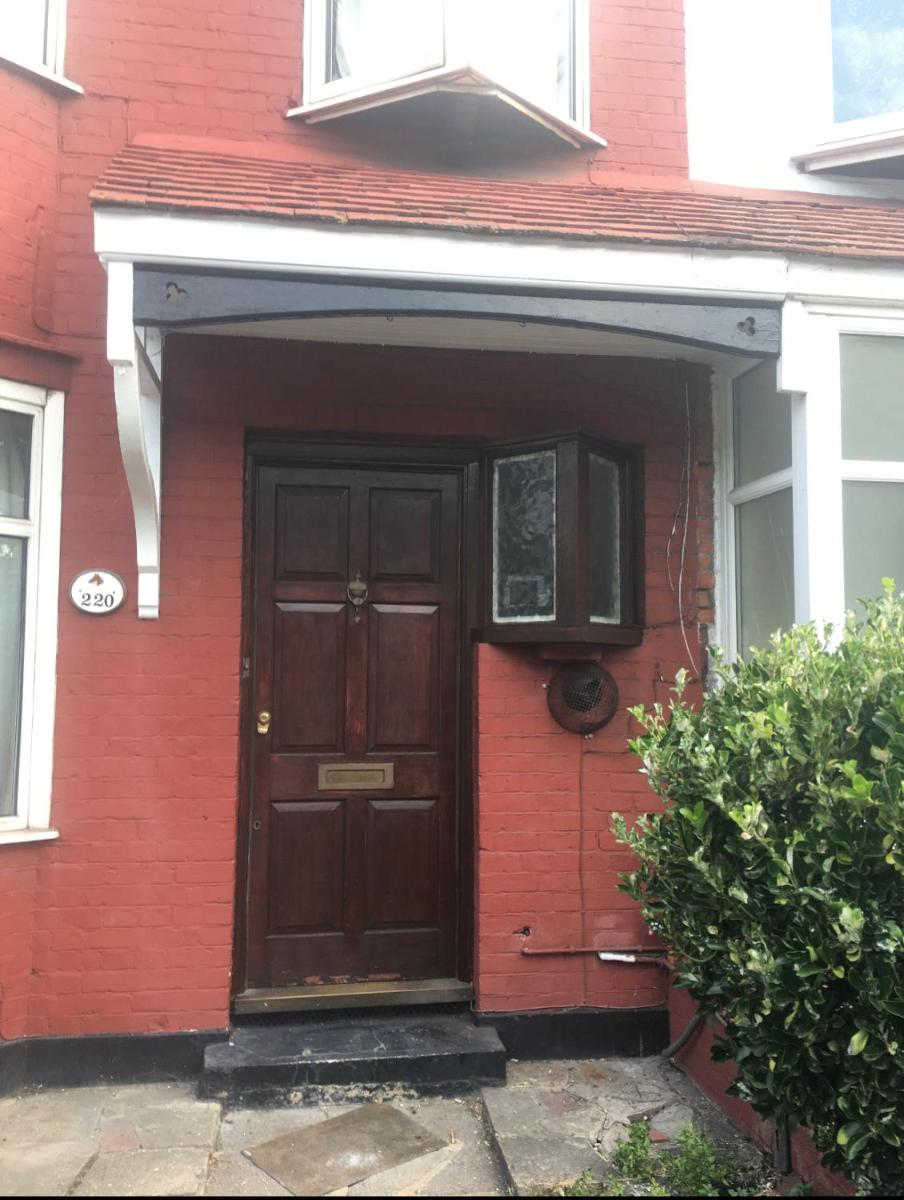 House 220 - Housity