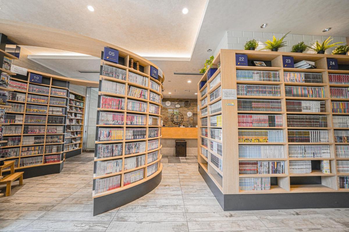 QuintessaHotel TokyoHaneda Comic&Books - Housity
