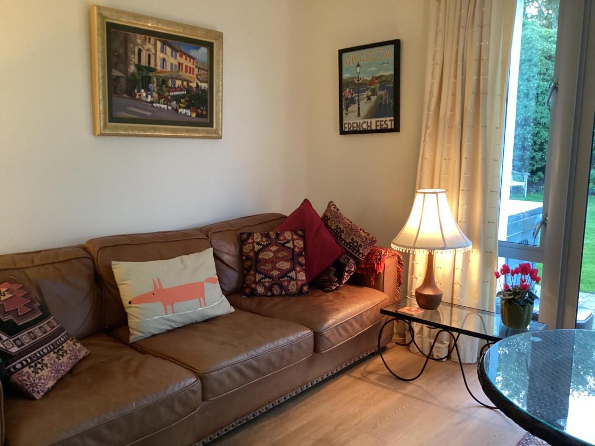 Hadley Close - Housity