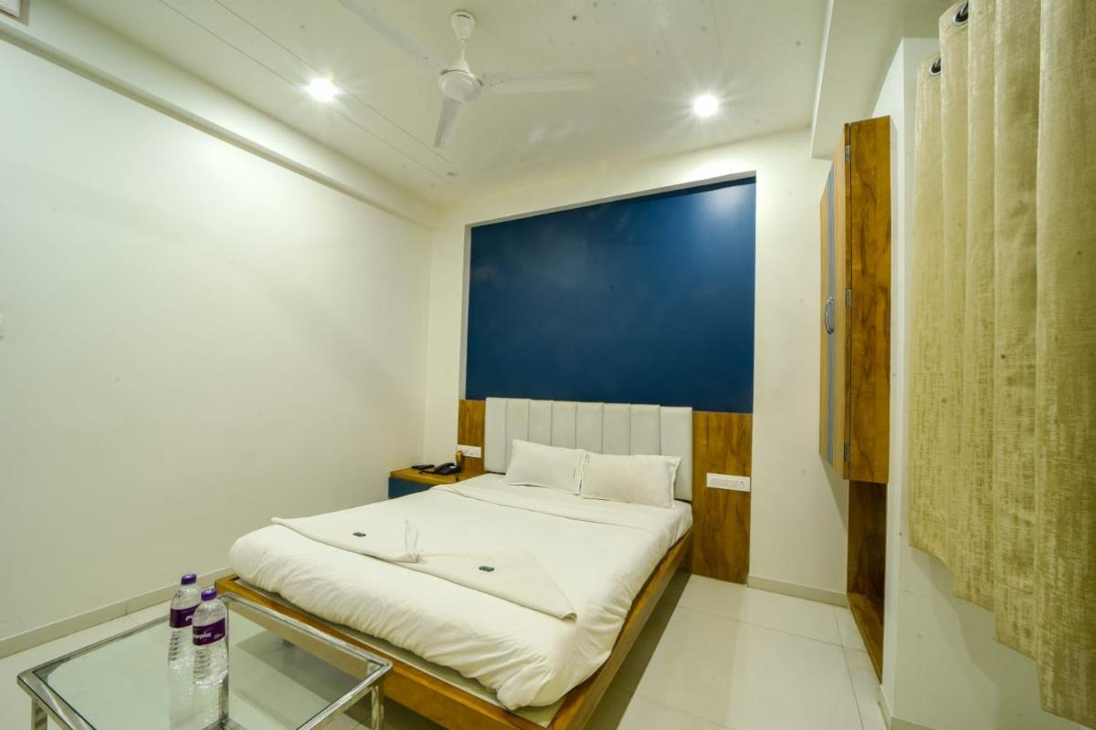 Hotel Skyland, Kolhapur - Housity