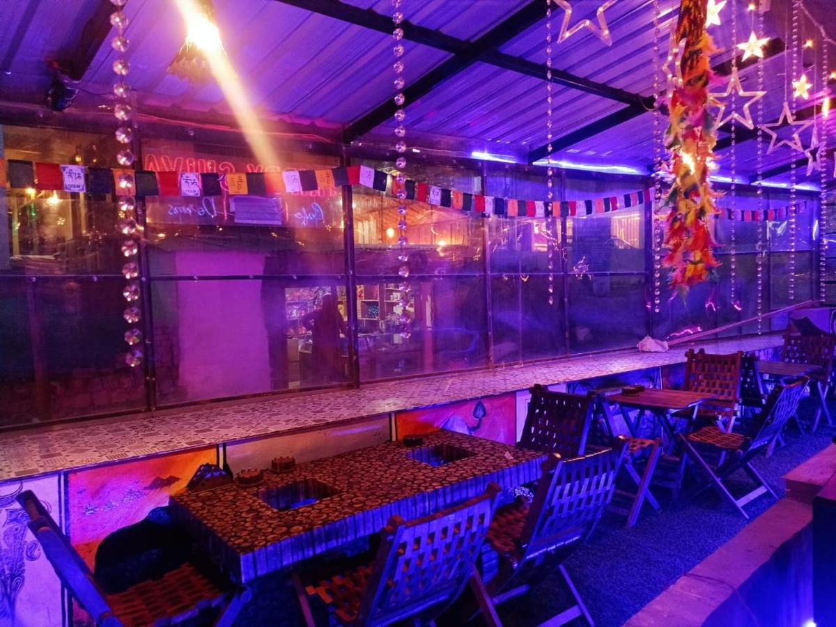 Trippy Shiva Hostel - Housity
