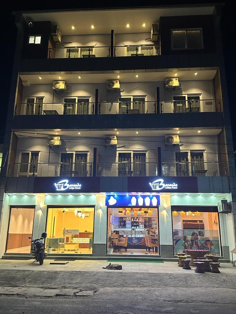 Baranda Restro and Events - Housity