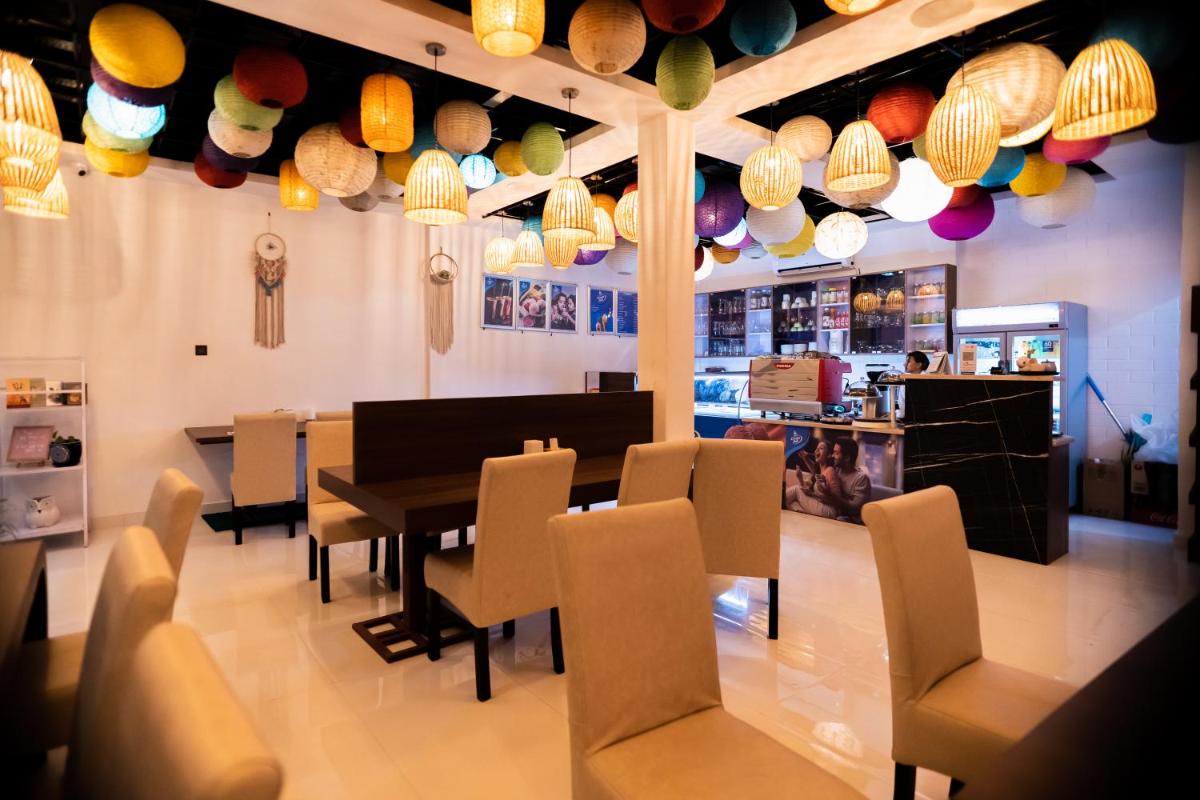 Baranda Restro and Events - Housity
