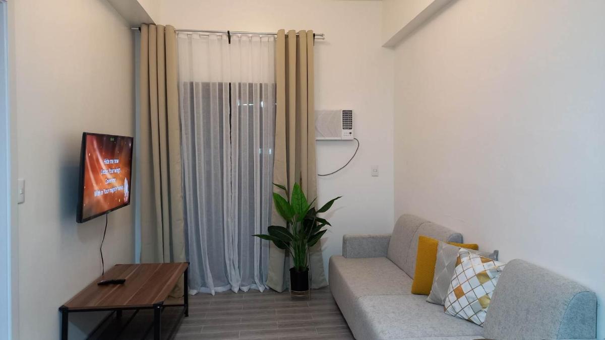Suitetrails - Spacious 1 Bedroom Condo Unit at Amani Grand Citygate