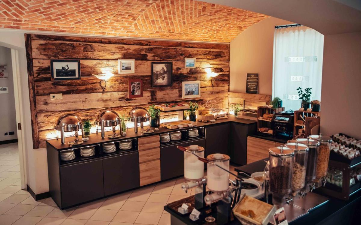 Hotel Benaco - Housity