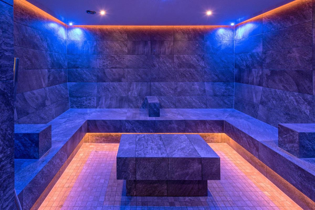 Hotel am Wiesenhang - Garni - Housity