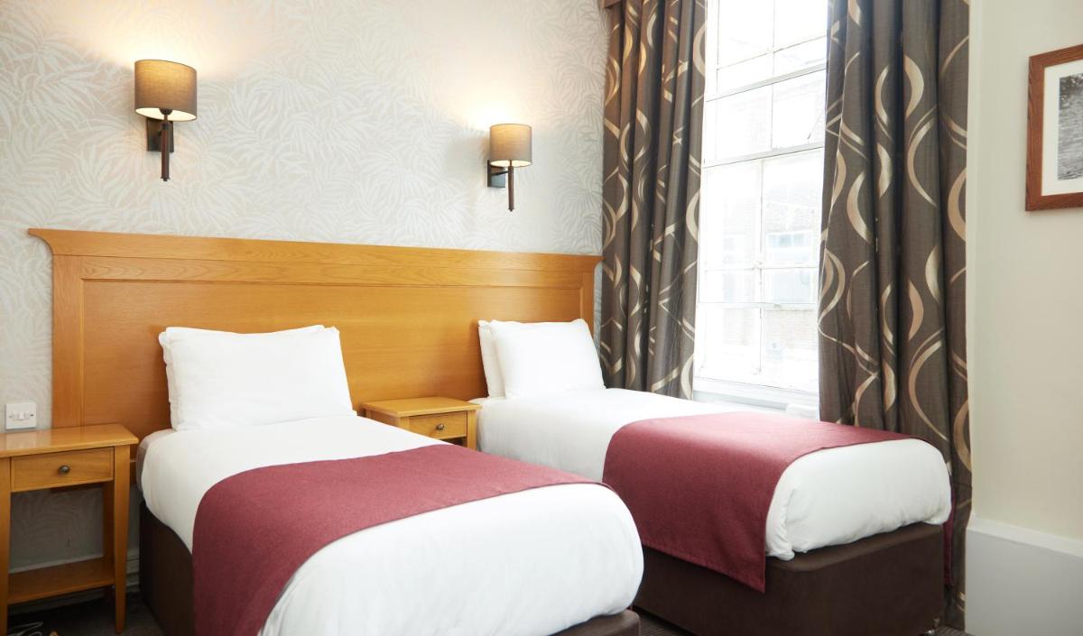 Lamb Hotel by Greene King Inns - Housity