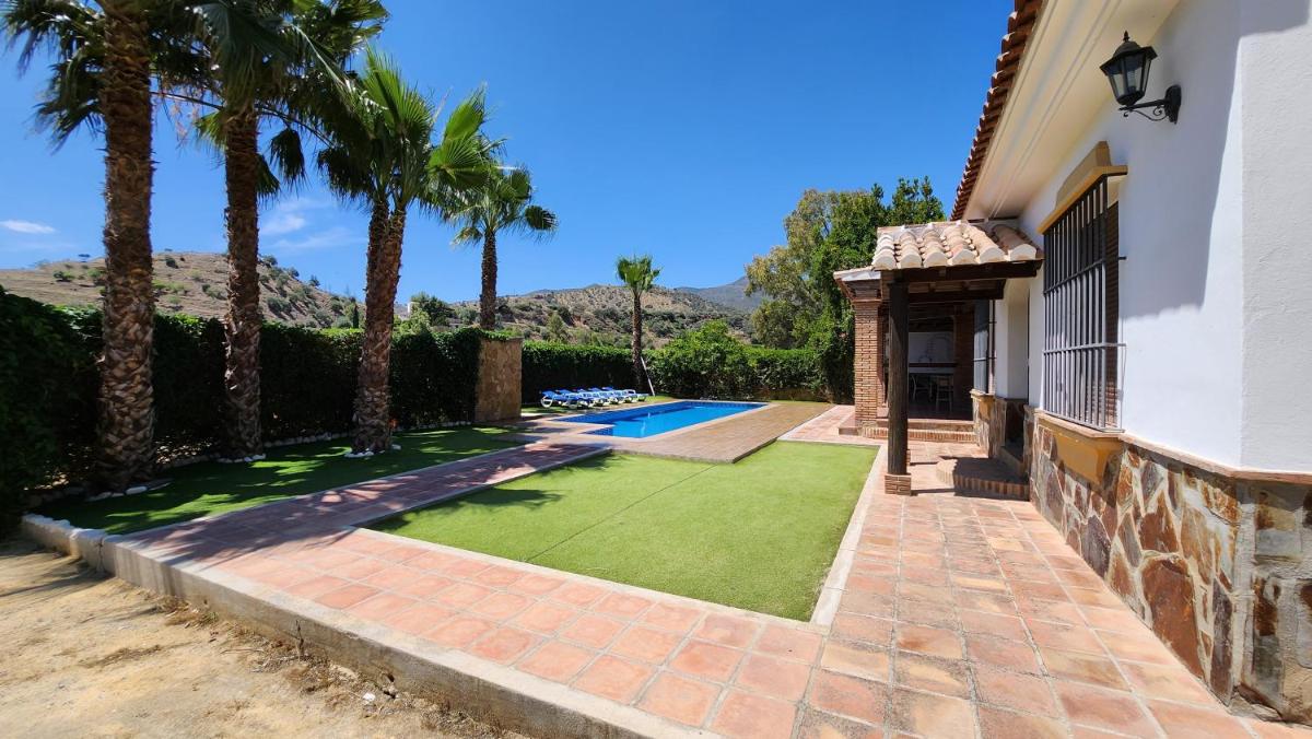 CASA PEPE Y MARI CON PISCINA - Housity