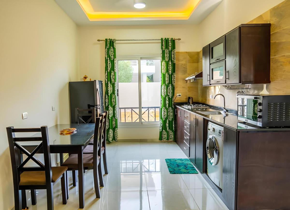 Royal Home Luxor Pool View - Hizvo