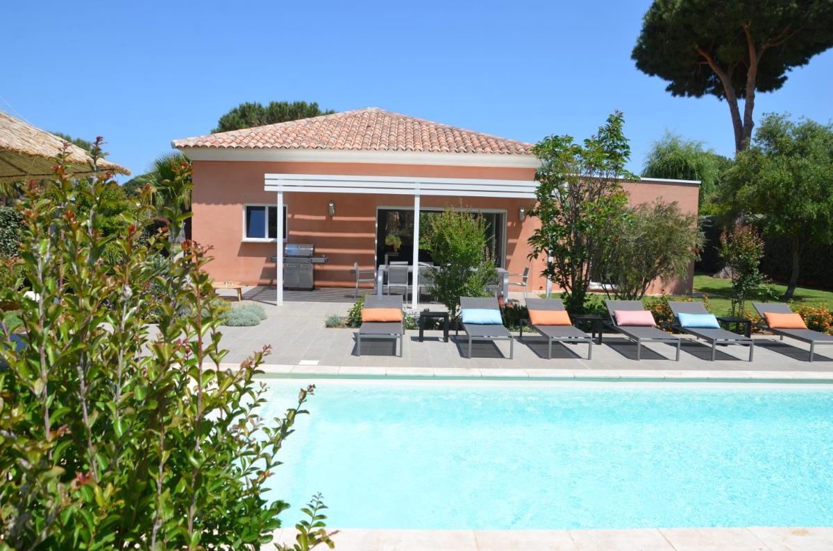 Piscine de l'établissement Domaine Villas Mandarine Private Pools & Spa ou située à proximité