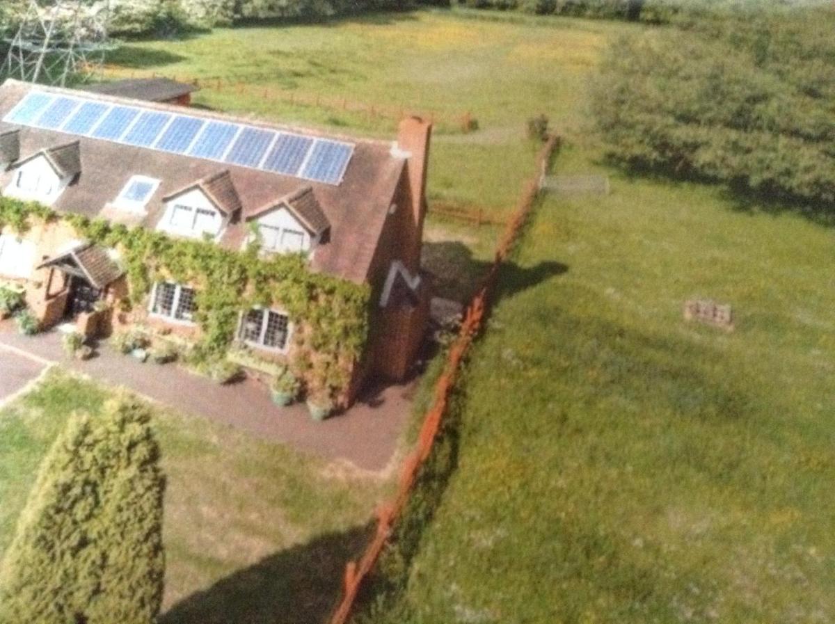 Oaks Barn - Housity