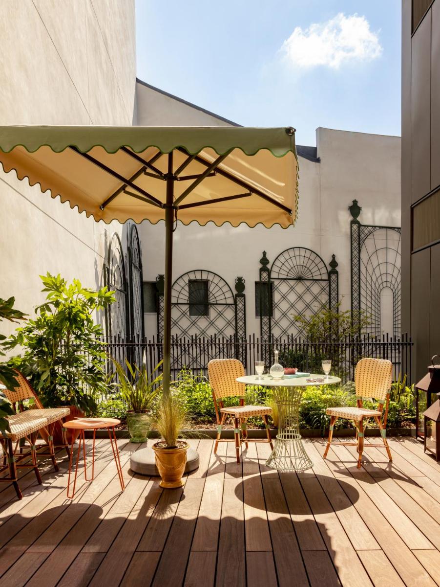 Terrasse ou espace extérieur de l'établissement La Fantaisie