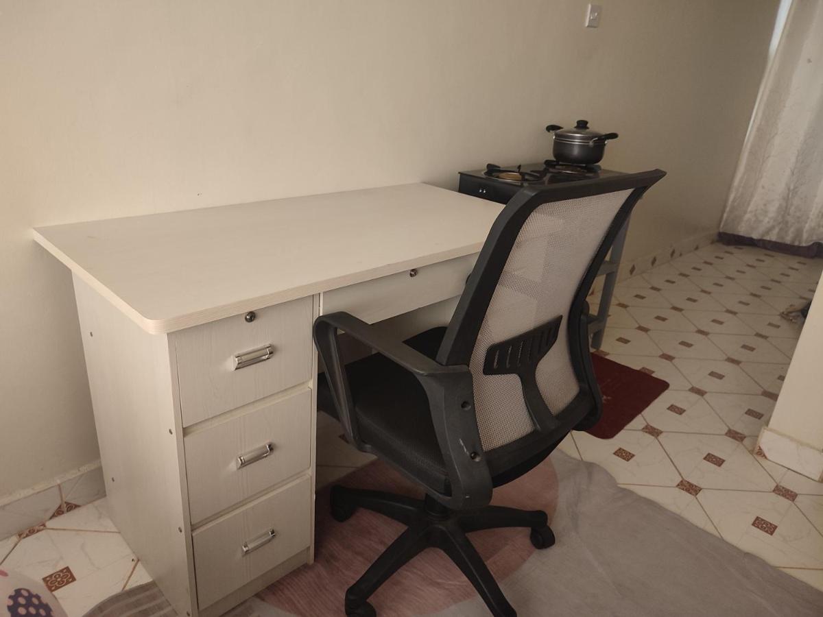 Classy Spacious Studio - Waiyaki Way - Housity