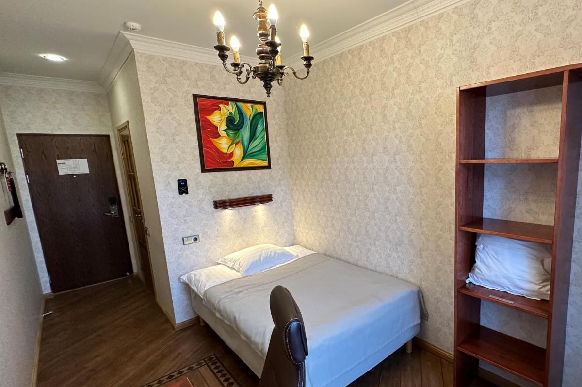 Georgi Hotell - Housity