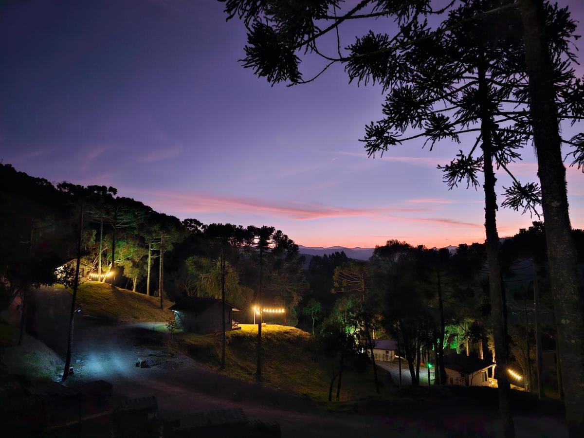 Sunset Serrano Chalés - Housity